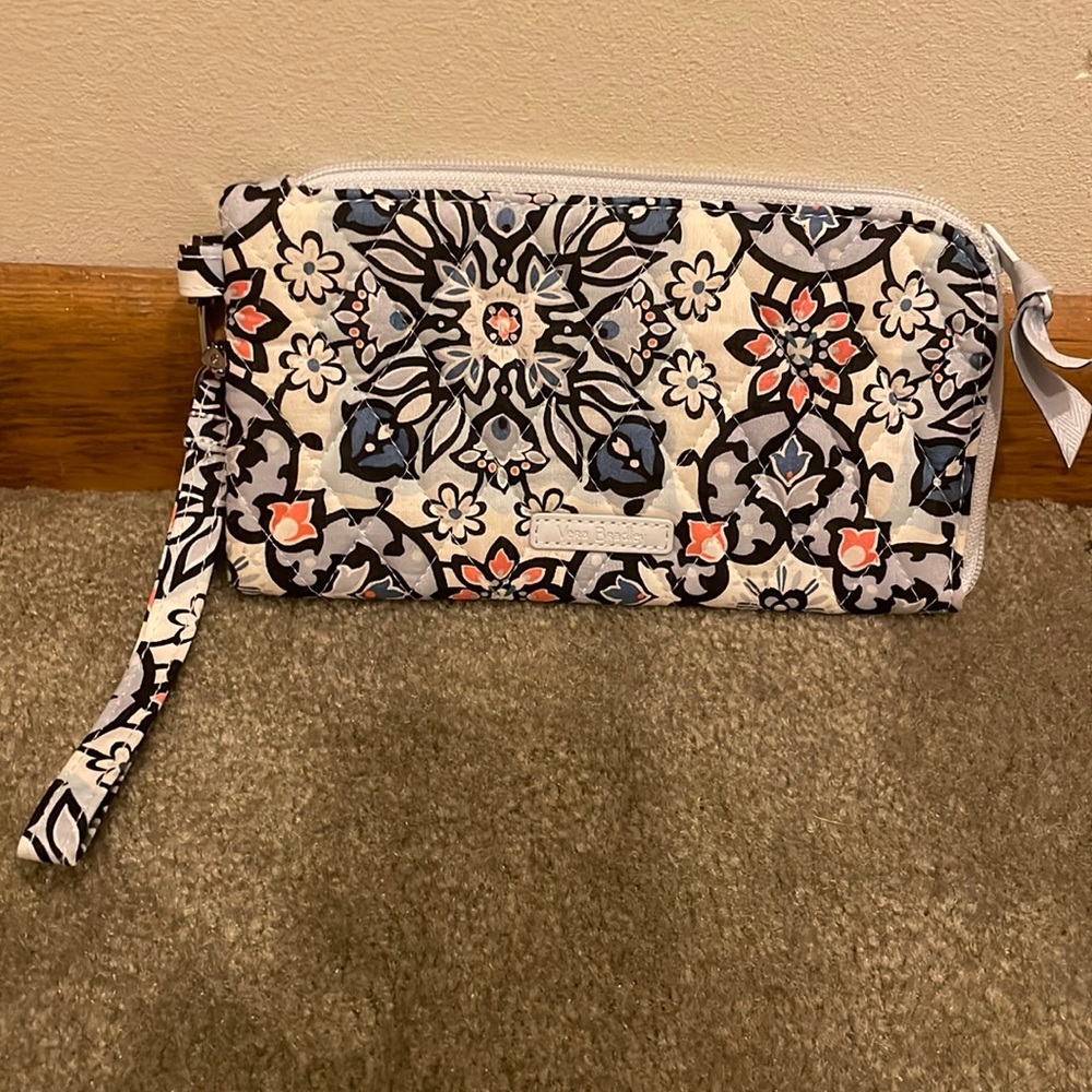 Vera Bradley cell phone wallet